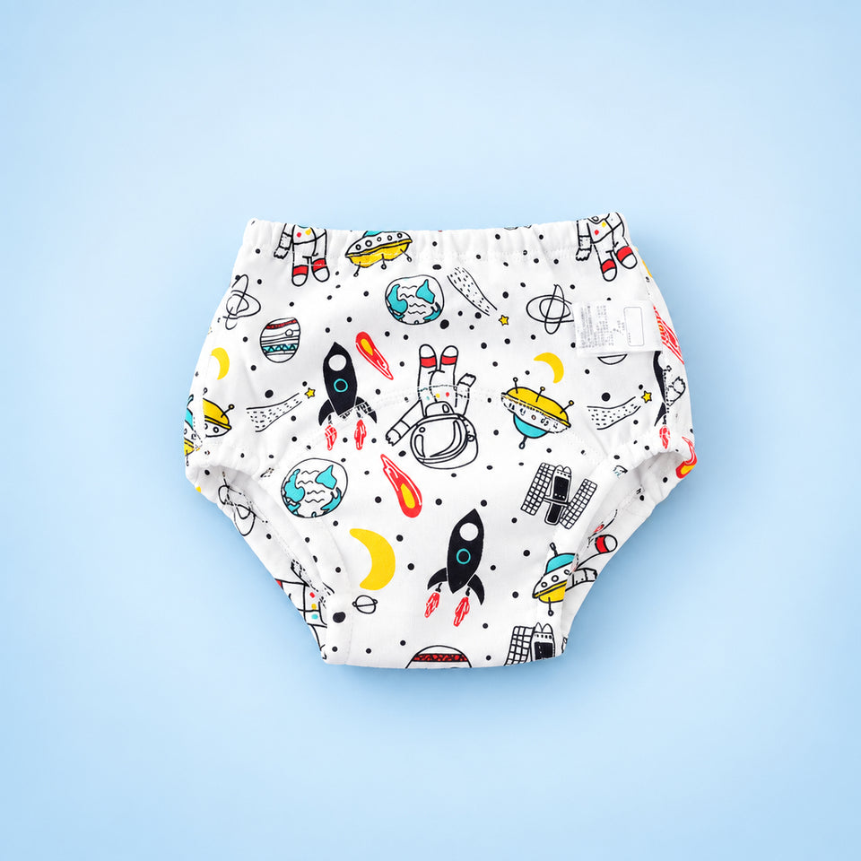 Soft 100 percent pure cotton gauze inner lining of a washable baby diaper
